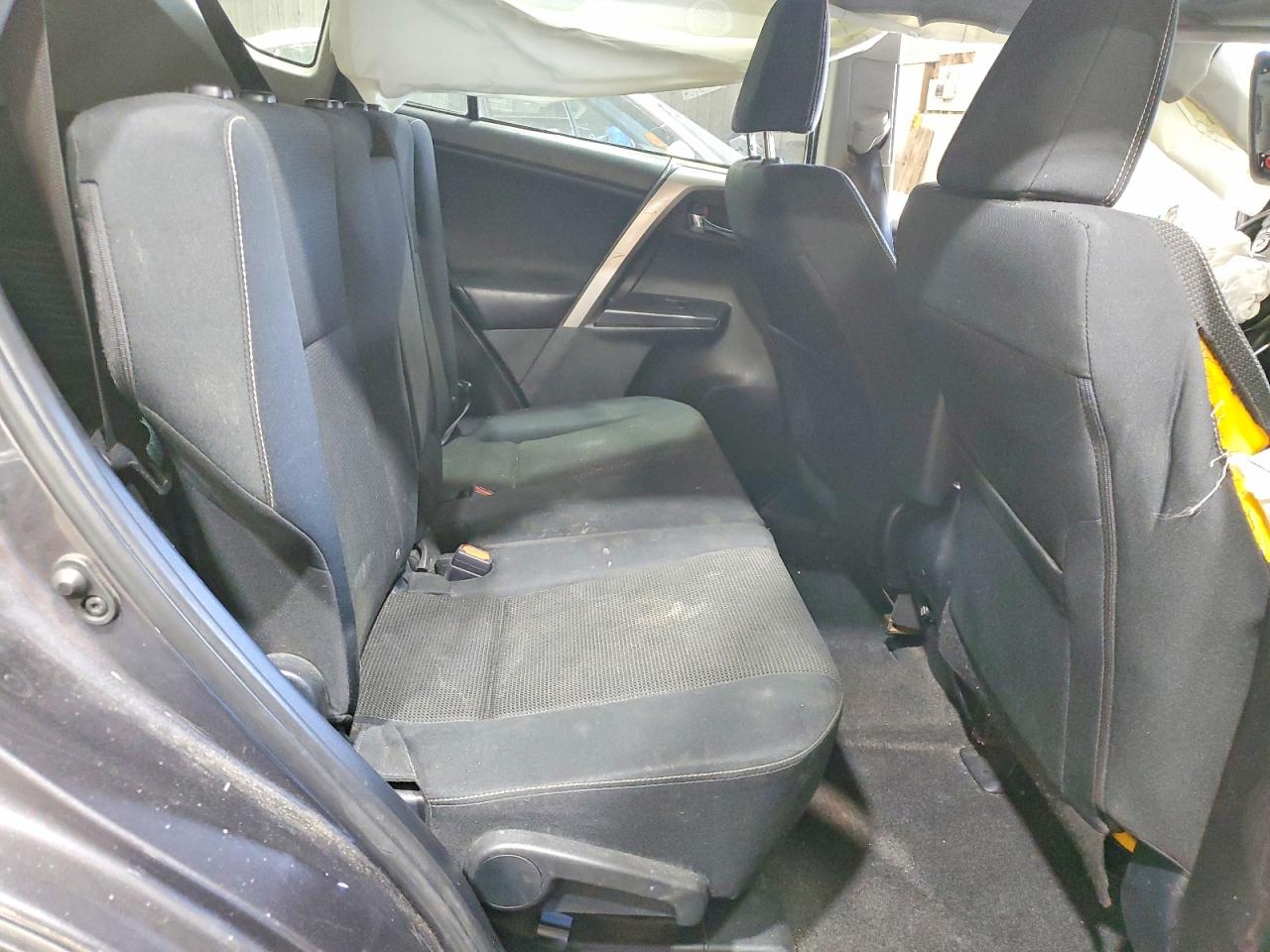 2017 TOYOTA RAV4 XLE photo 31