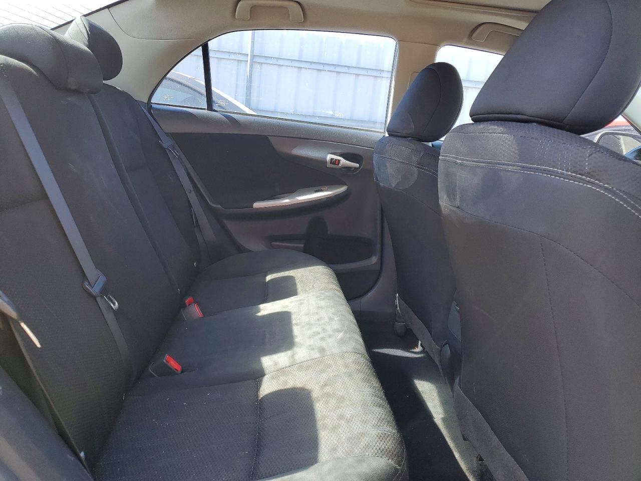 2013 TOYOTA COROLLA S photo 19