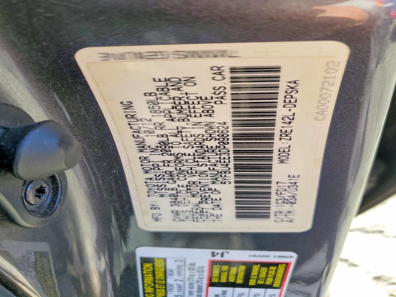 2013 TOYOTA COROLLA S photo 25