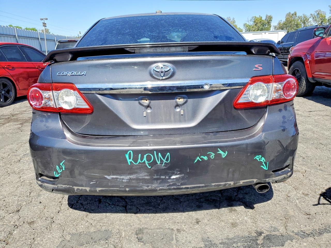 2013 TOYOTA COROLLA S photo 11