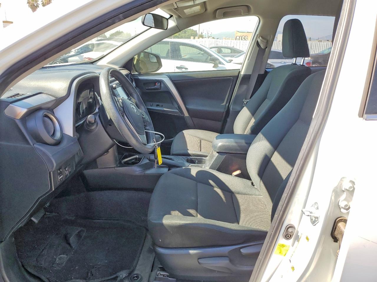 2018 TOYOTA RAV4 LE photo 19