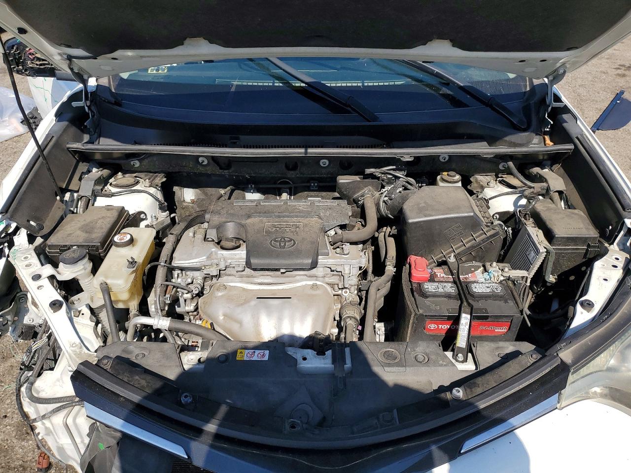 2018 TOYOTA RAV4 LE photo 34
