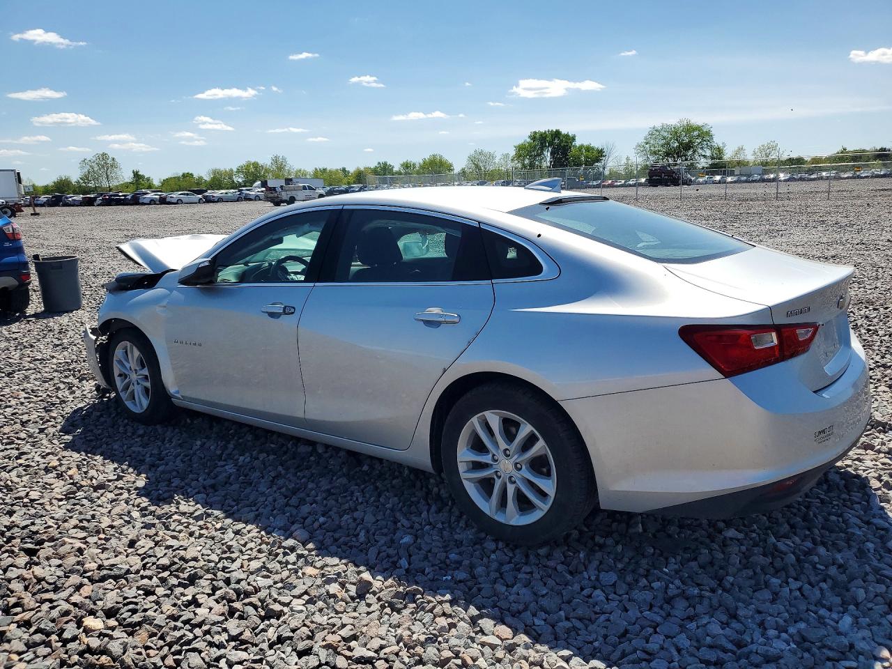 2018 CHEVROLET MALIBU LT photo 3