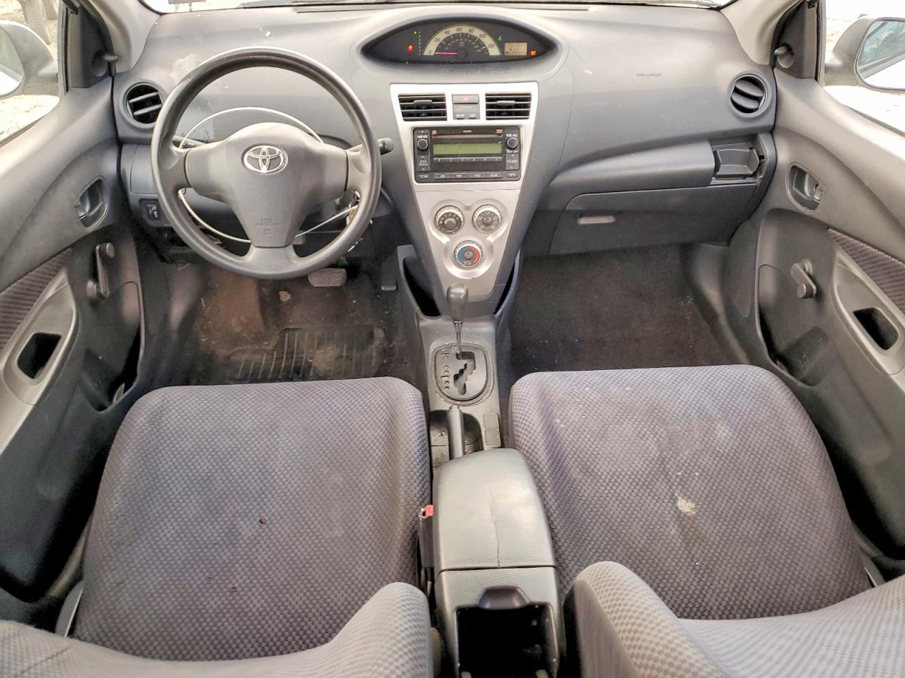 2008 TOYOTA YARIS BASE photo 22