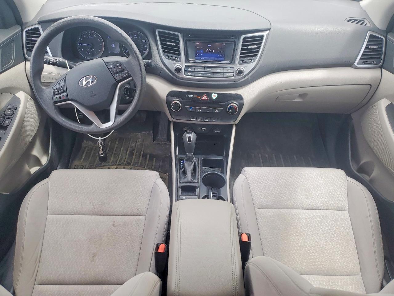 2017 HYUNDAI TUCSON SE photo 15
