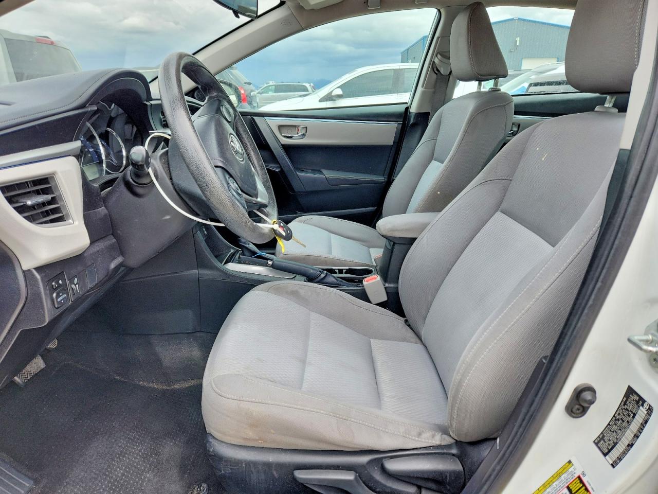 2016 TOYOTA COROLLA LE photo 19