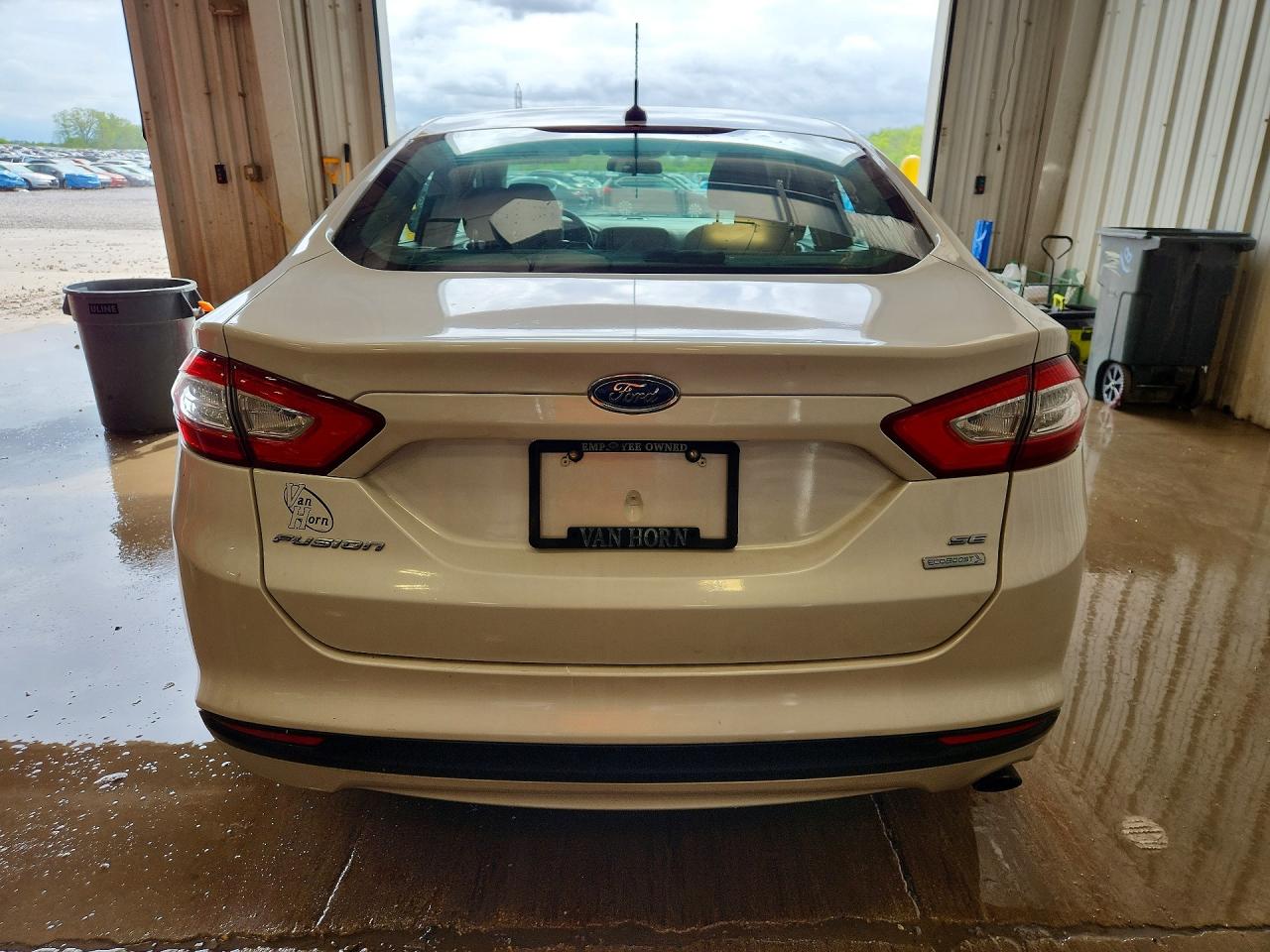 2015 FORD FUSION SE photo 11
