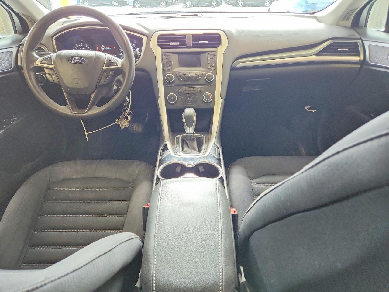 2015 FORD FUSION SE photo 15