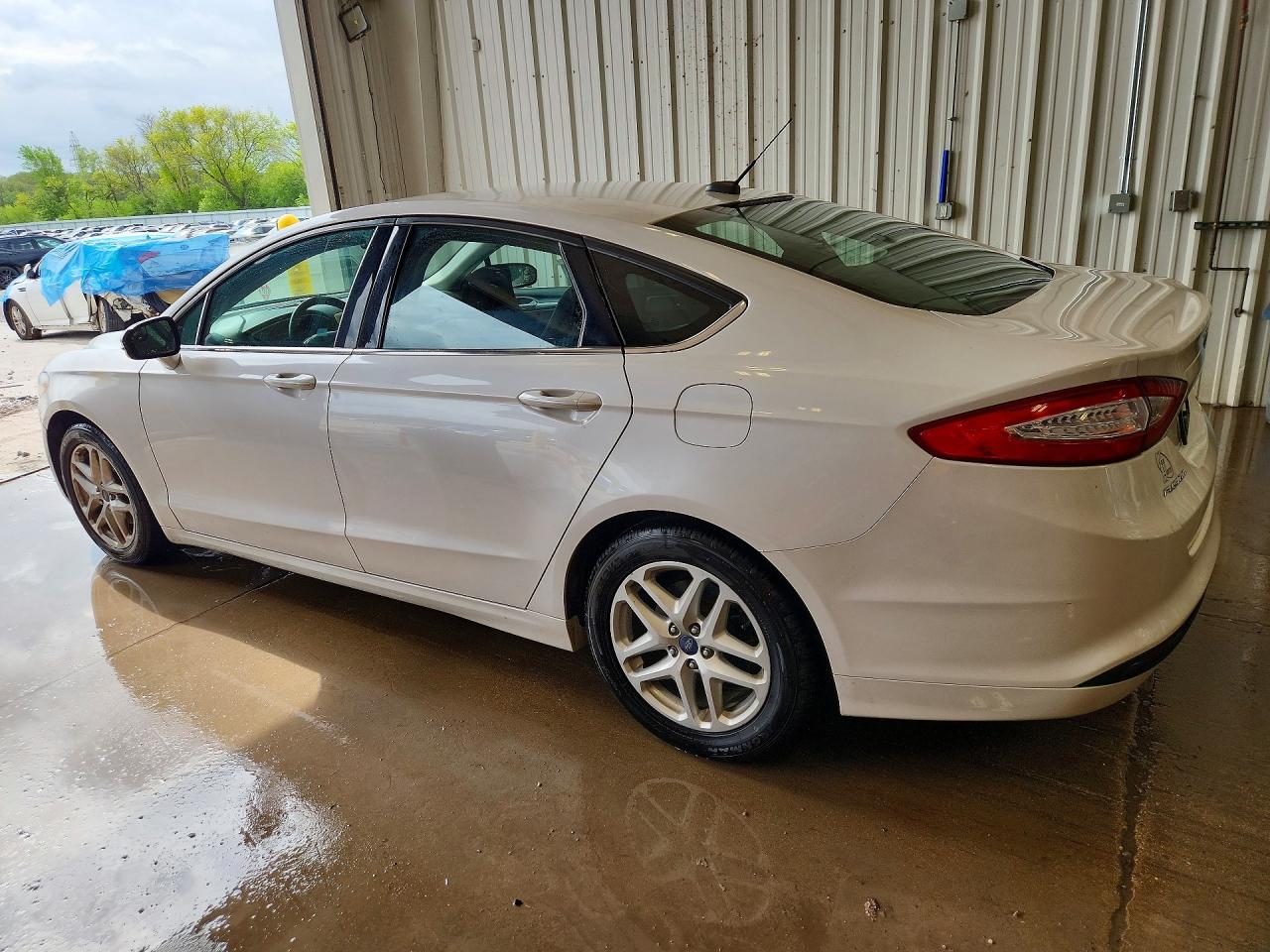 2015 FORD FUSION SE photo 3