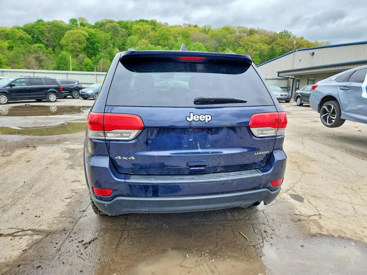 2015 JEEP GRAND CHEROKEE LAREDO photo 16