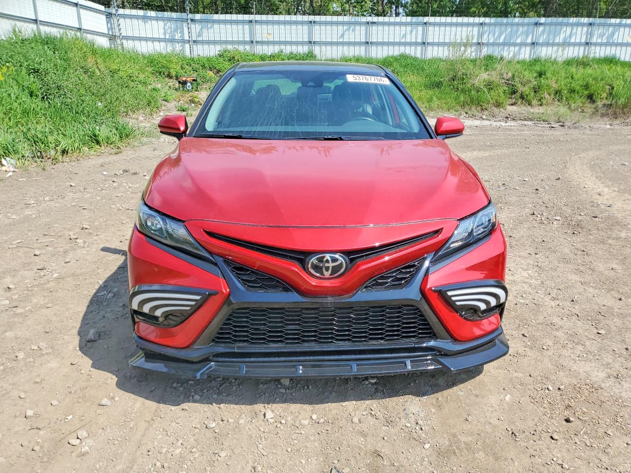 2021 TOYOTA CAMRY SE photo 9