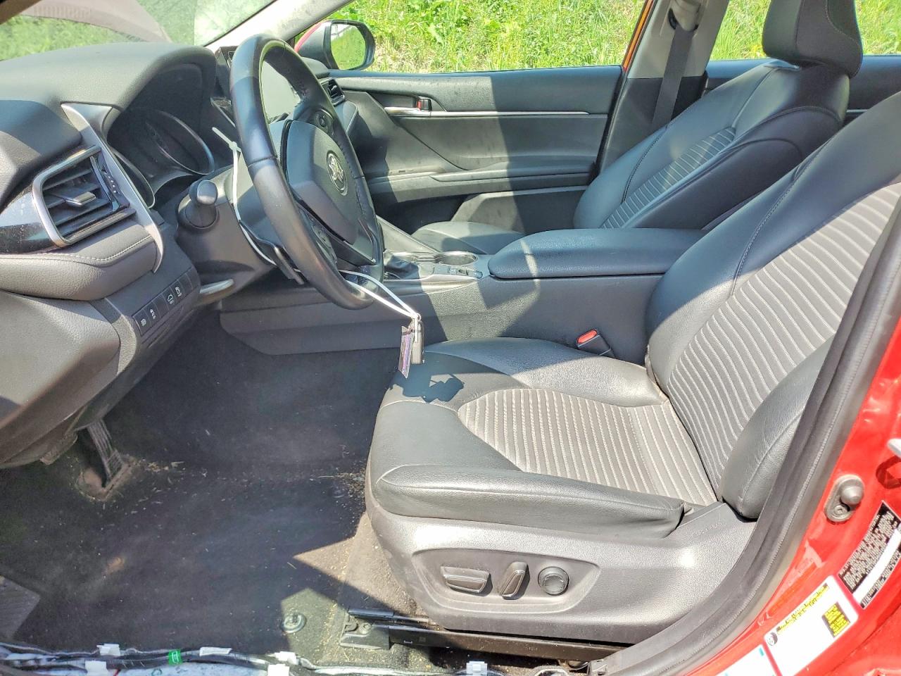 2021 TOYOTA CAMRY SE photo 13