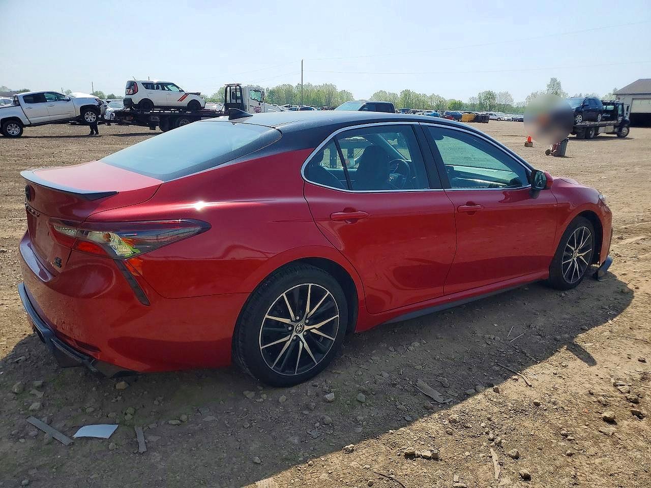2021 TOYOTA CAMRY SE photo 5