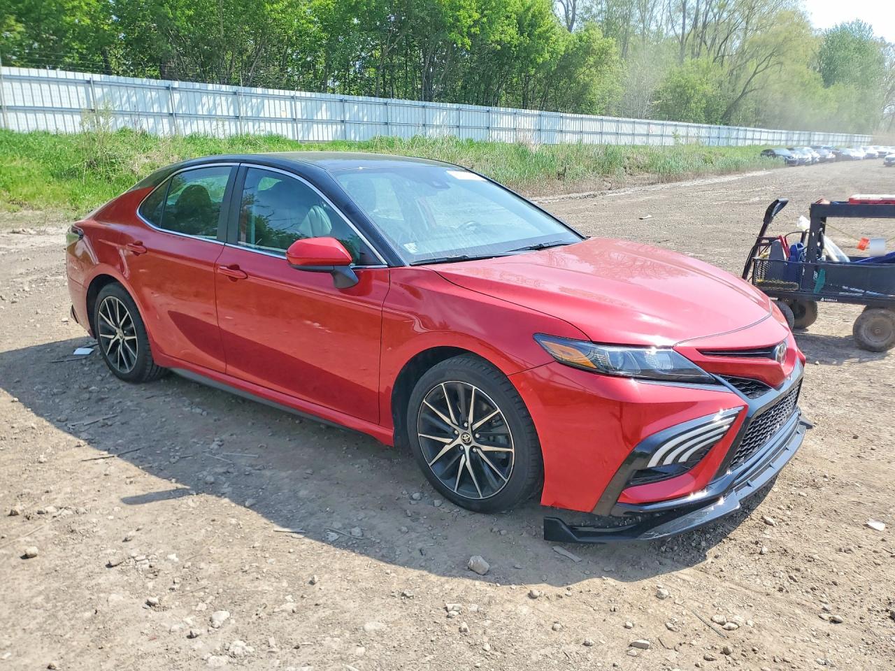 2021 TOYOTA CAMRY SE photo 7