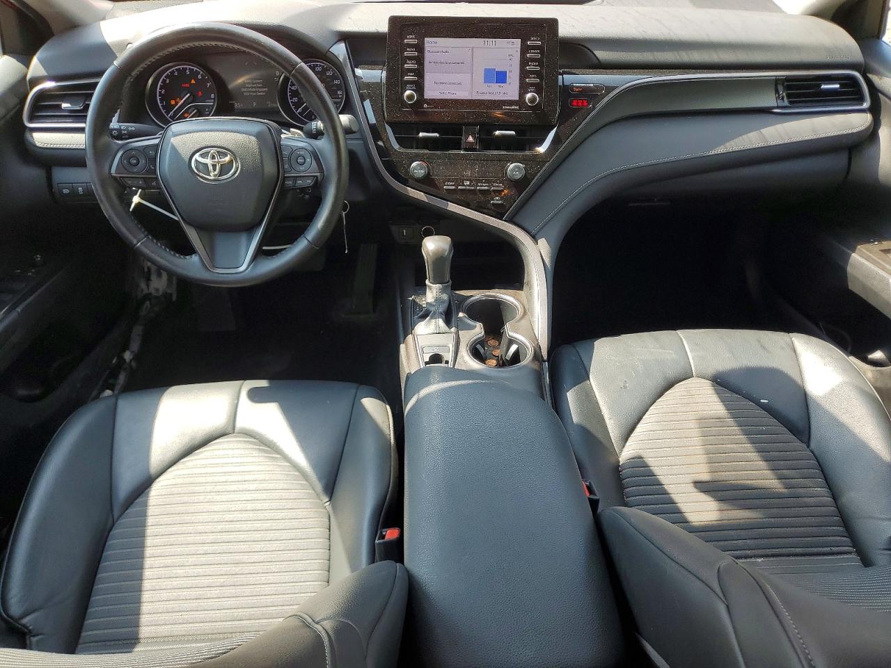 2021 TOYOTA CAMRY SE photo 15
