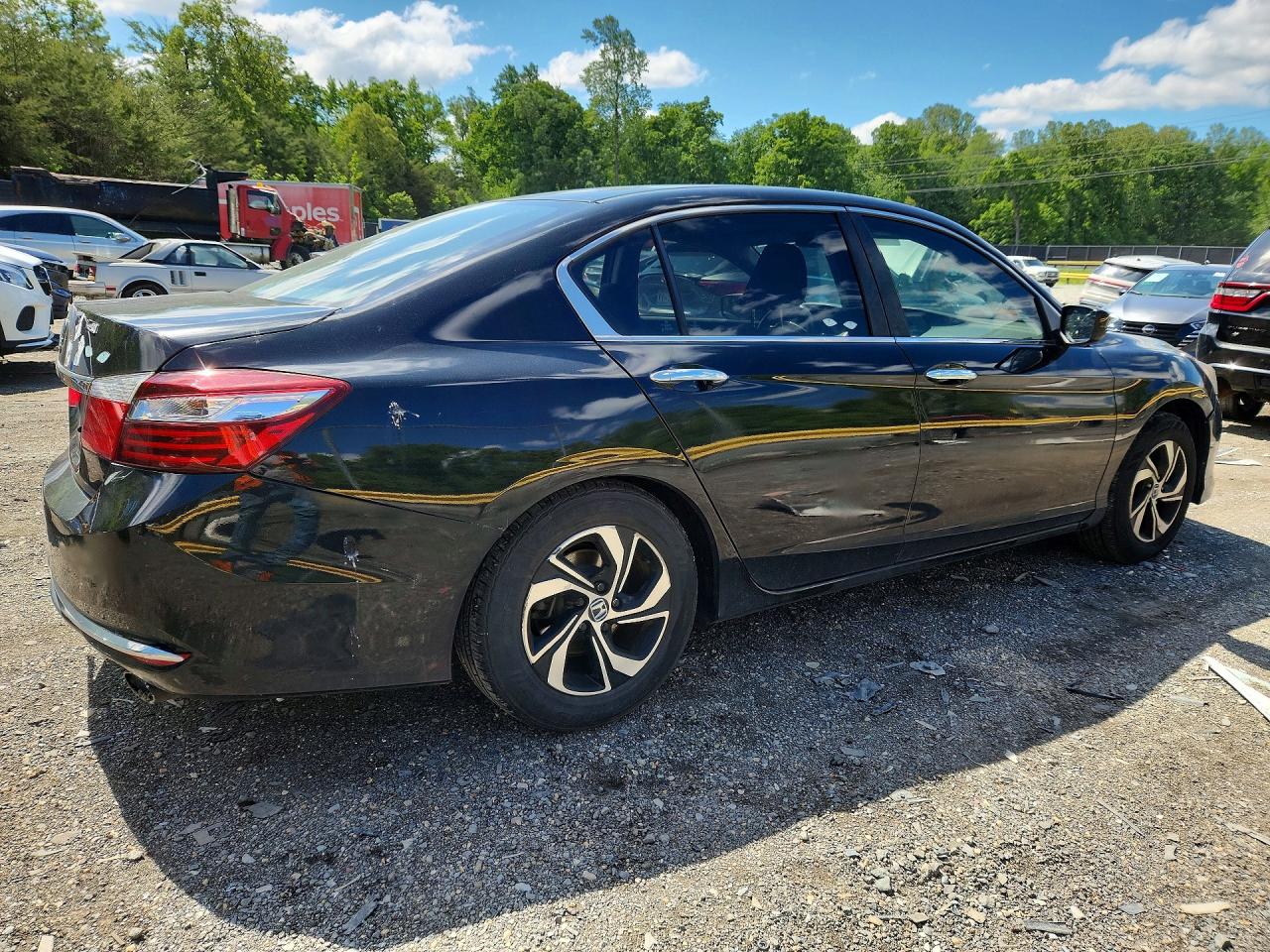 2017 HONDA ACCORD LX photo 5