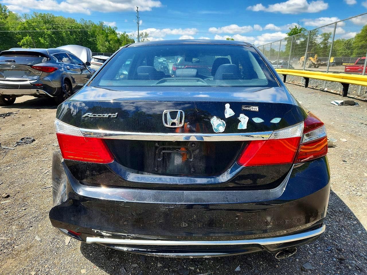 2017 HONDA ACCORD LX photo 11