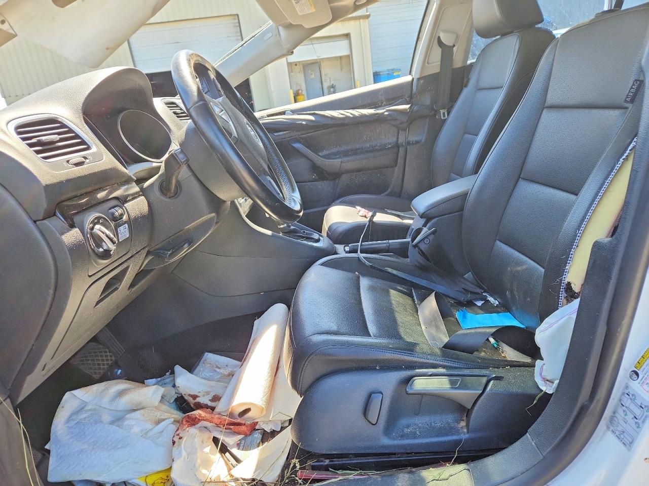 2014 VOLKSWAGEN JETTA TDI photo 13