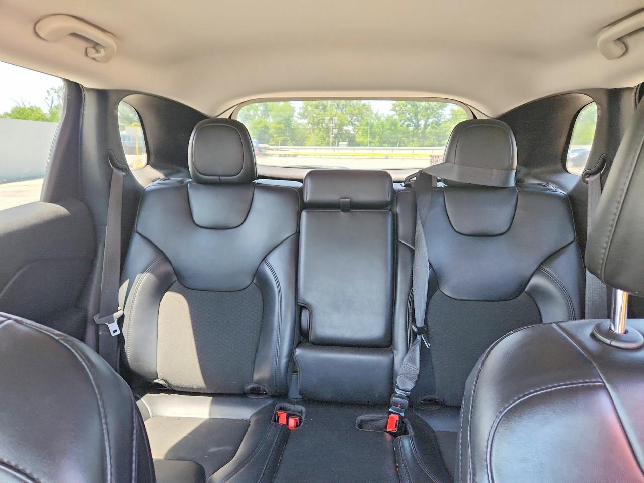 2021 JEEP CHEROKEE LATITUDE PLUS photo 10