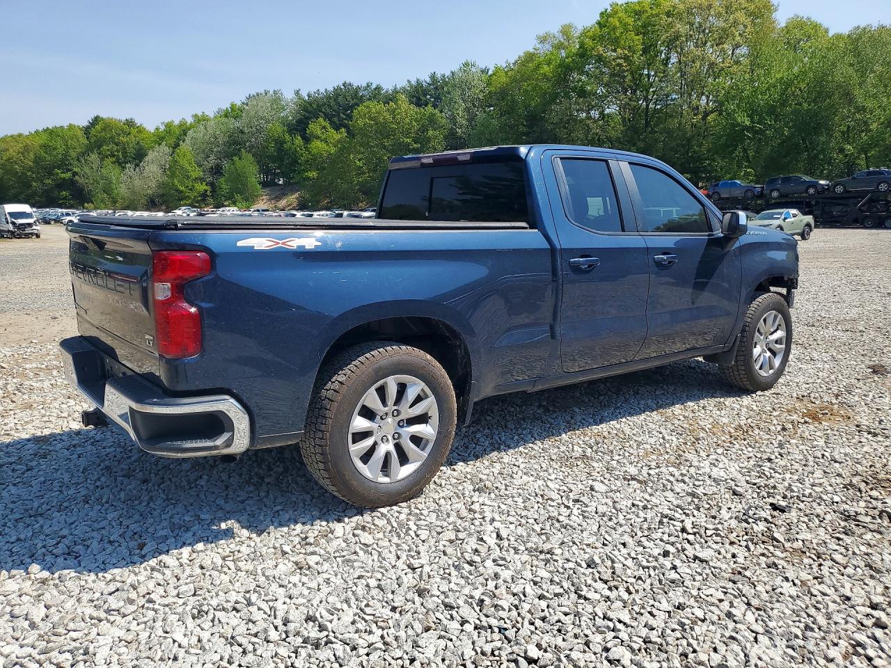 2020 CHEVROLET SILVERADO K1500 LT photo 3