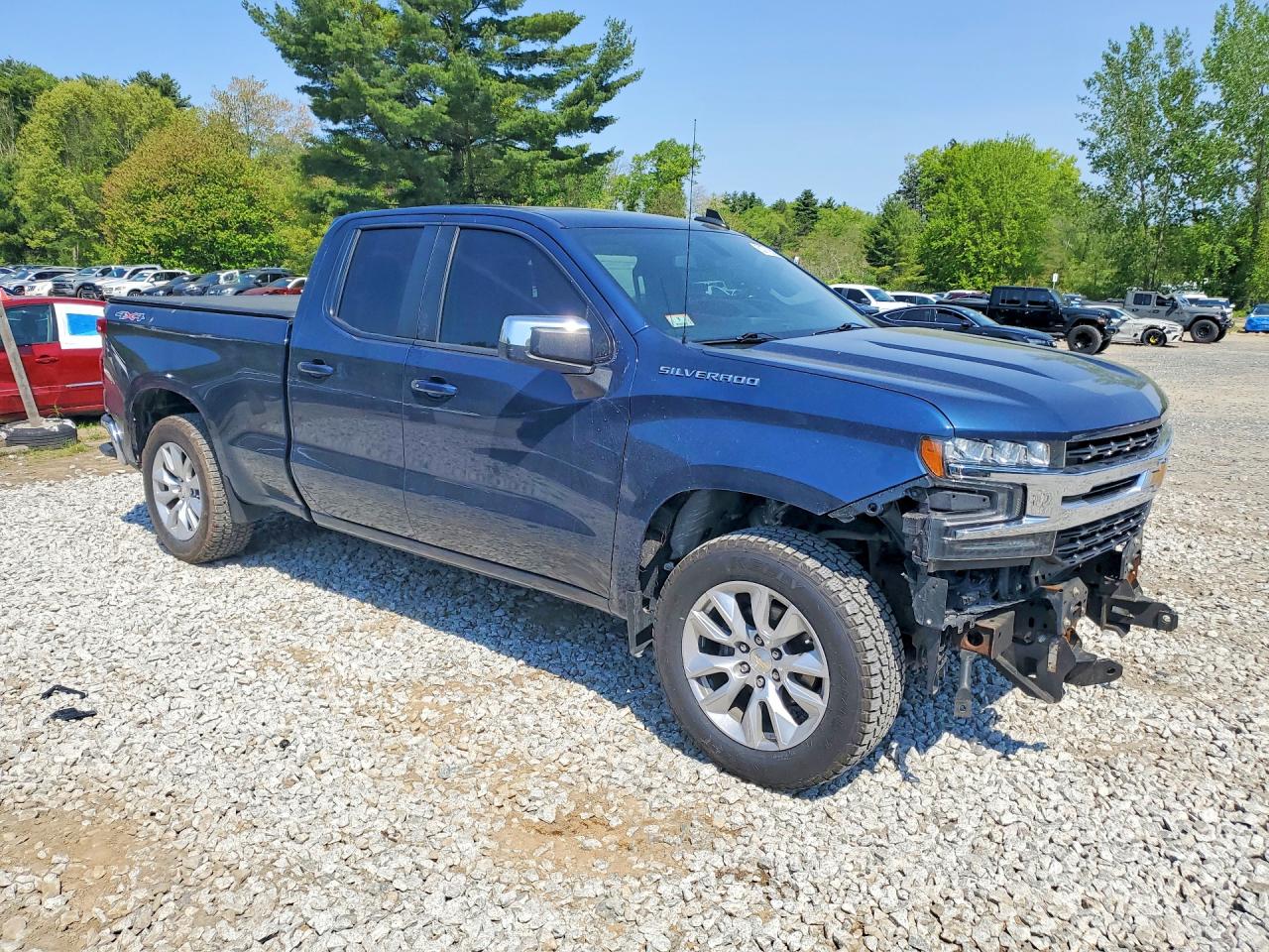 2020 CHEVROLET SILVERADO K1500 LT photo 4