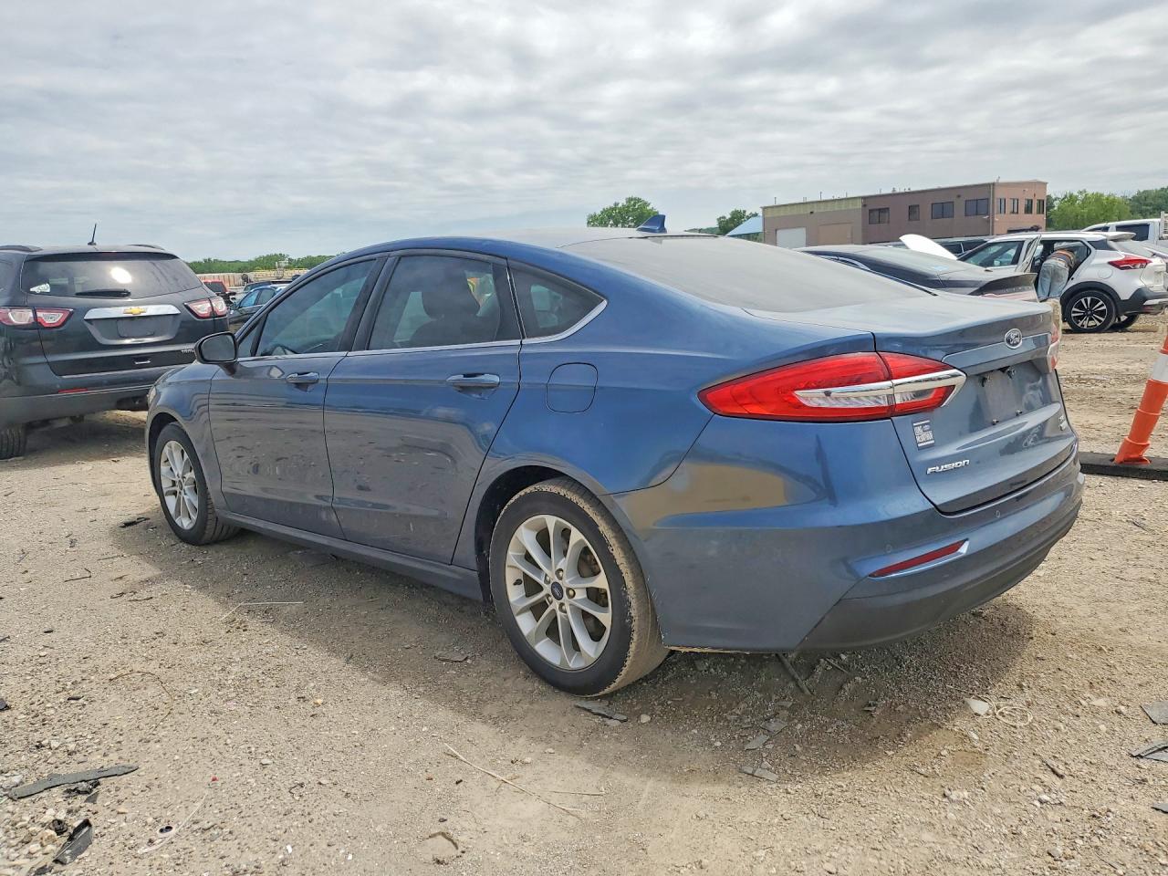 2019 FORD FUSION SE photo 4
