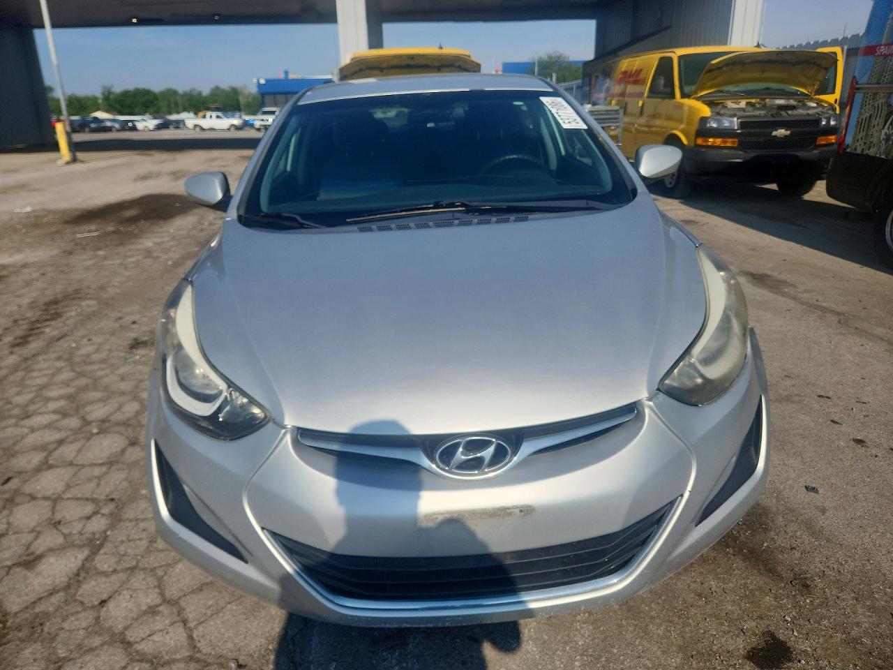 2015 HYUNDAI ELANTRA SE photo 9
