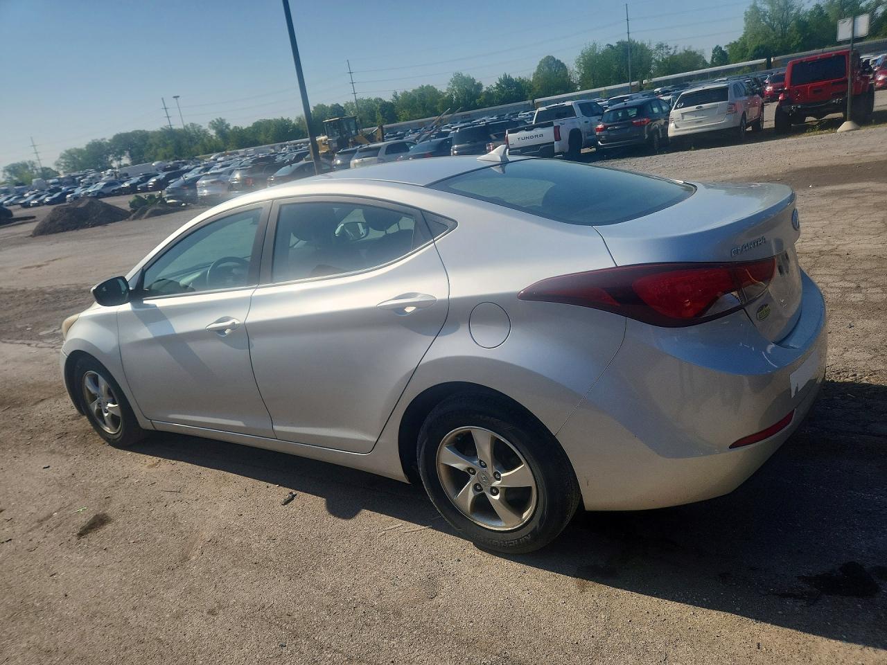 2015 HYUNDAI ELANTRA SE photo 3