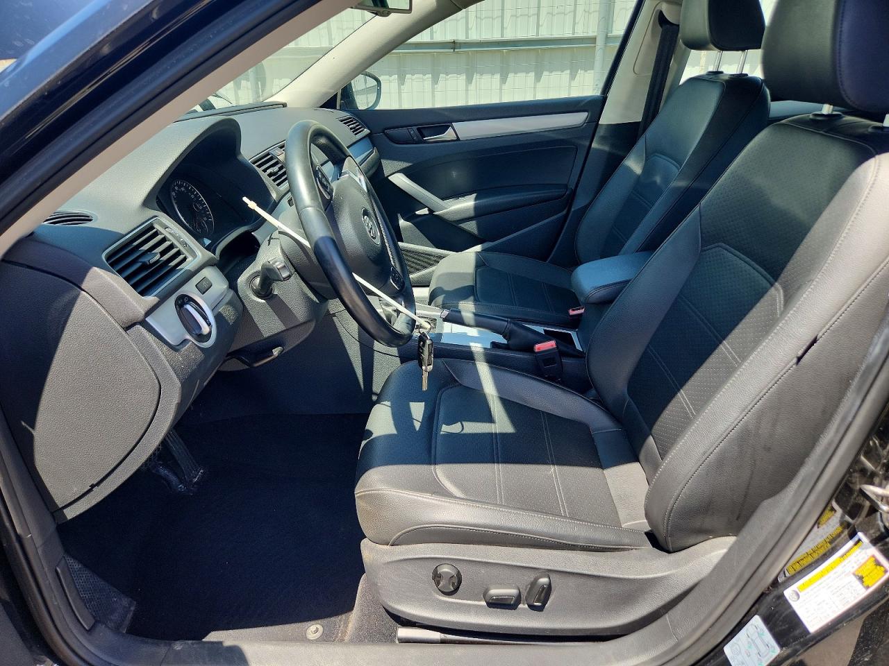 2012 VOLKSWAGEN PASSAT photo 7