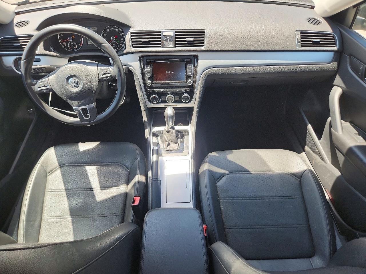 2012 VOLKSWAGEN PASSAT photo 8
