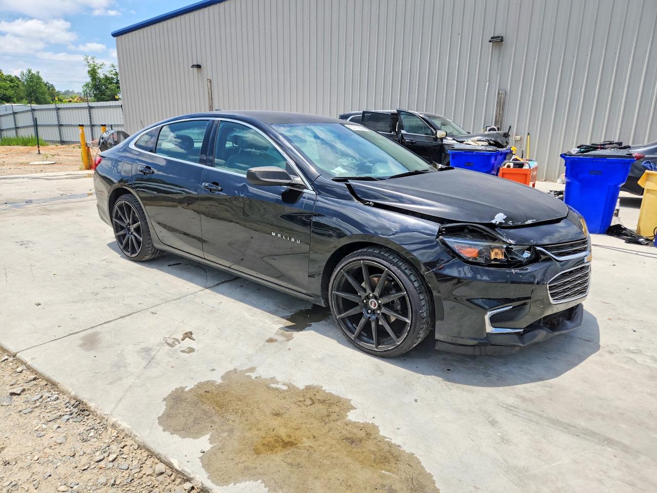 2017 CHEVROLET MALIBU LS photo 4