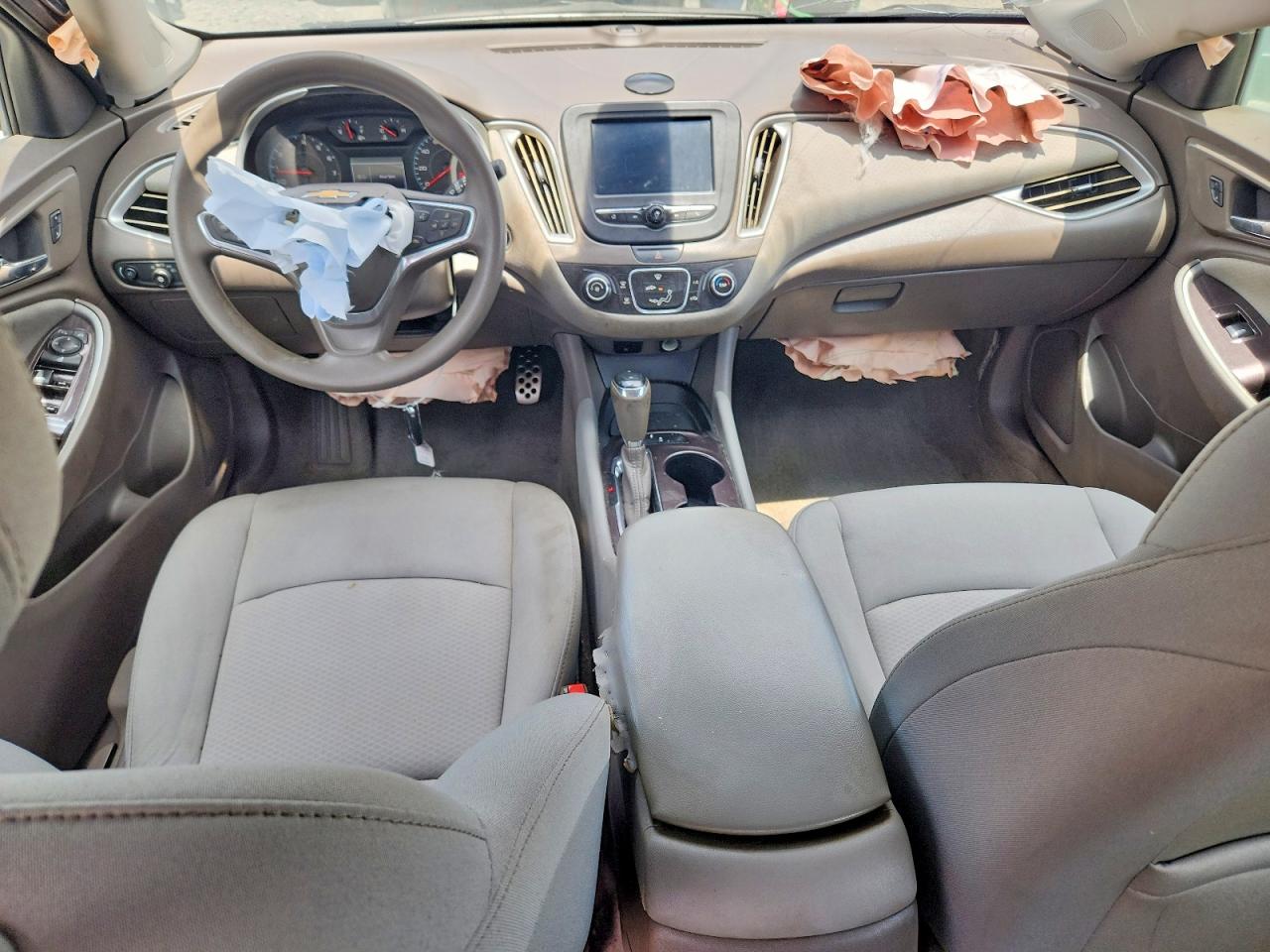 2017 CHEVROLET MALIBU LS photo 8