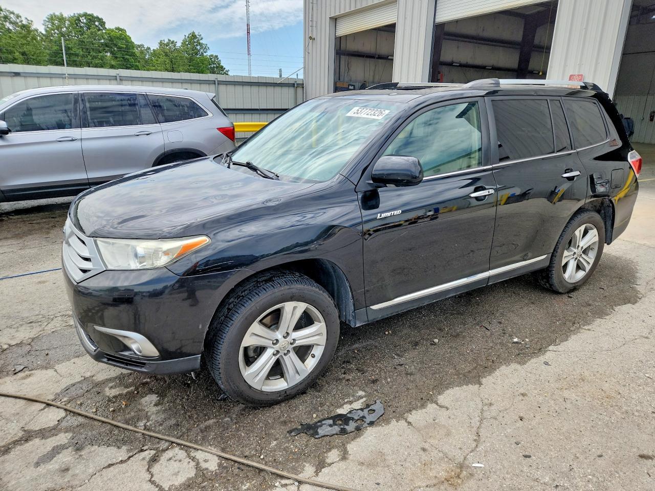 2011 TOYOTA HIGHLANDER
