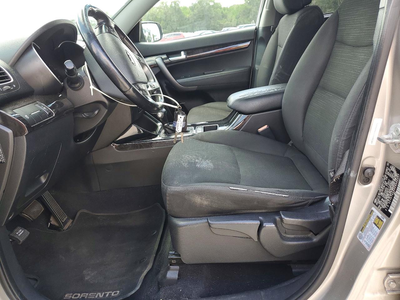 2014 KIA SORENTO LX photo 19