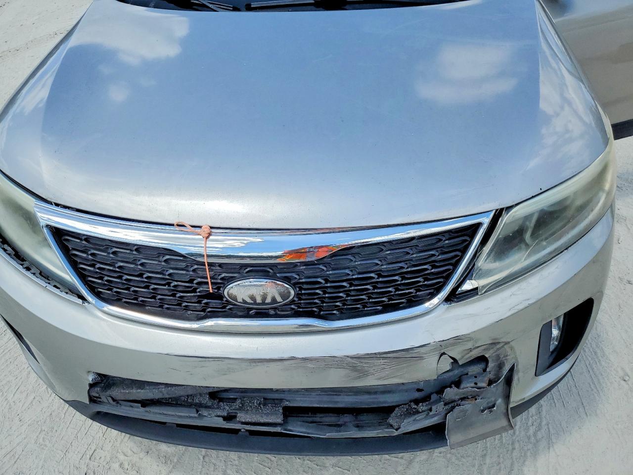 2014 KIA SORENTO LX photo 34