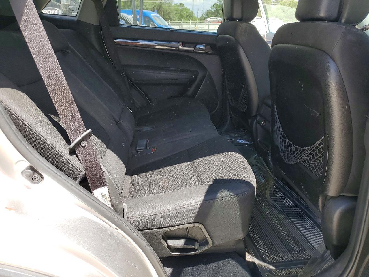 2014 KIA SORENTO LX photo 31