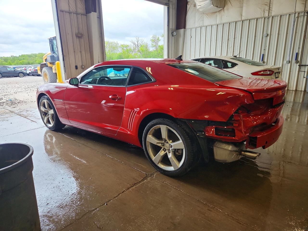2011 CHEVROLET CAMARO LT photo 4