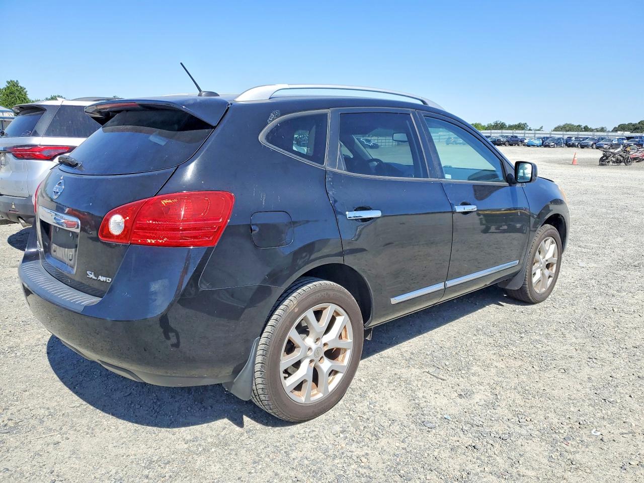 2011 NISSAN ROGUE S photo 7
