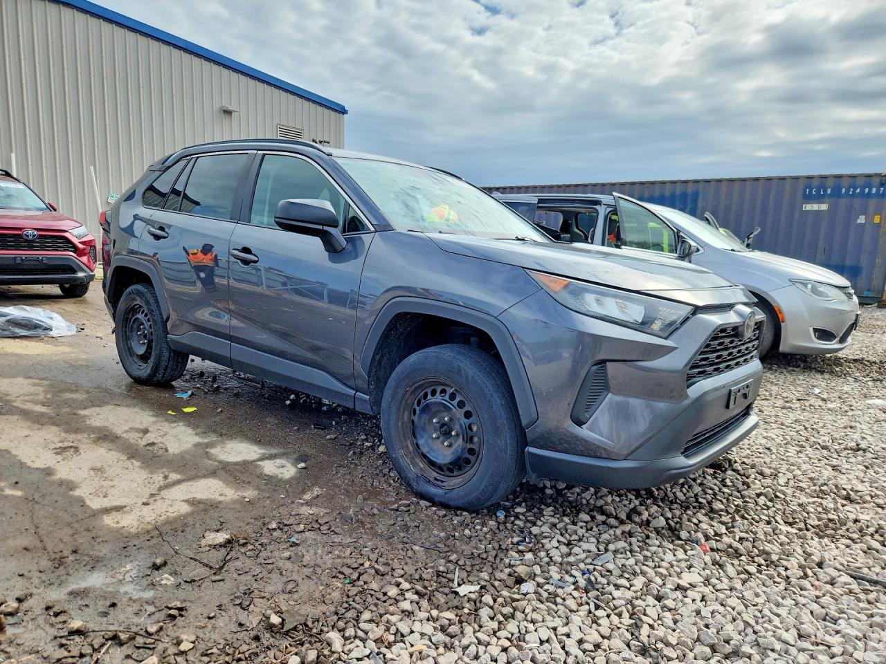 2019 TOYOTA RAV4 LE photo 10