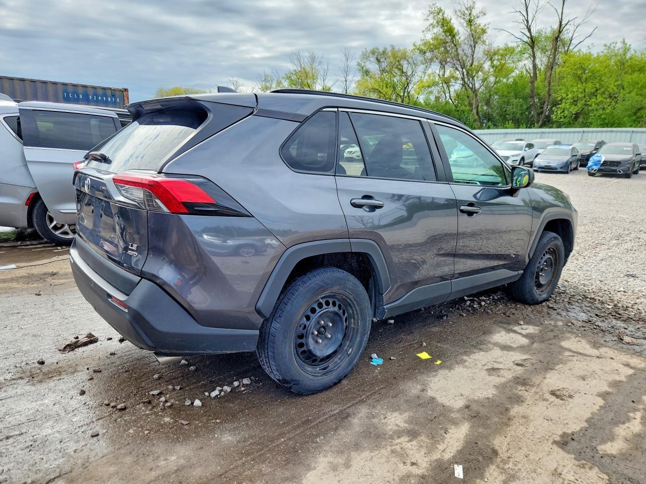 2019 TOYOTA RAV4 LE photo 7