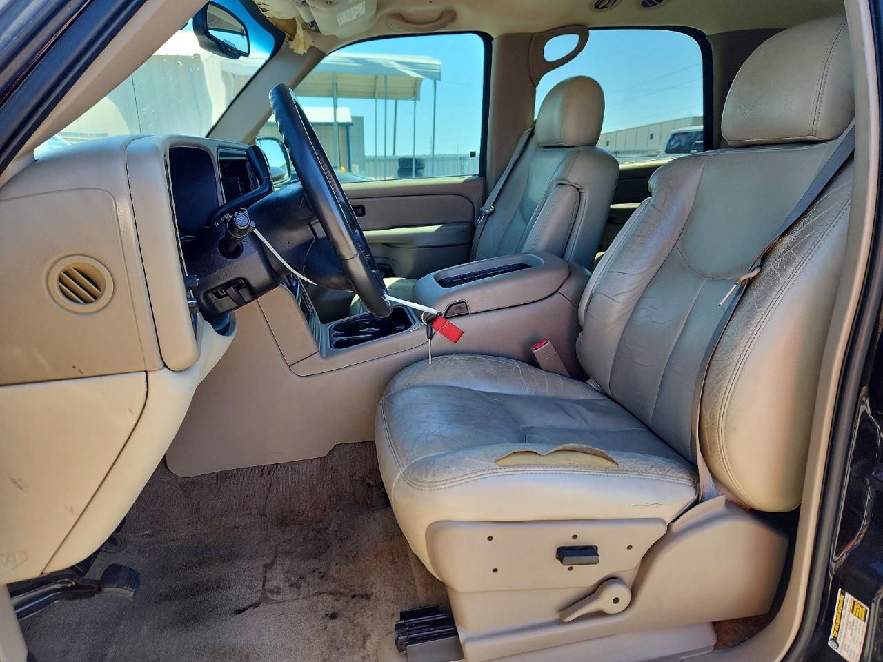 2004 GMC YUKON photo 7