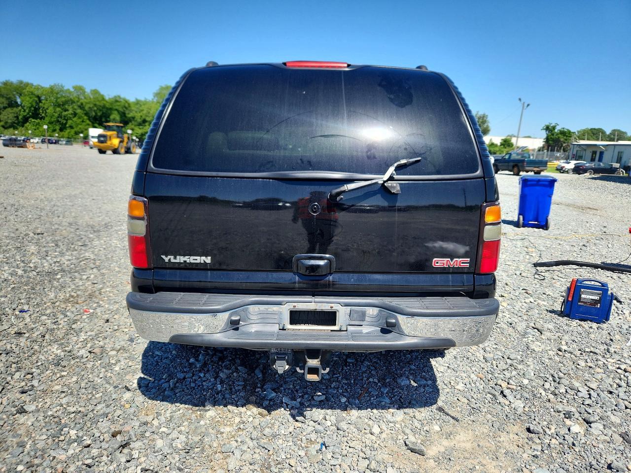 2004 GMC YUKON photo 6