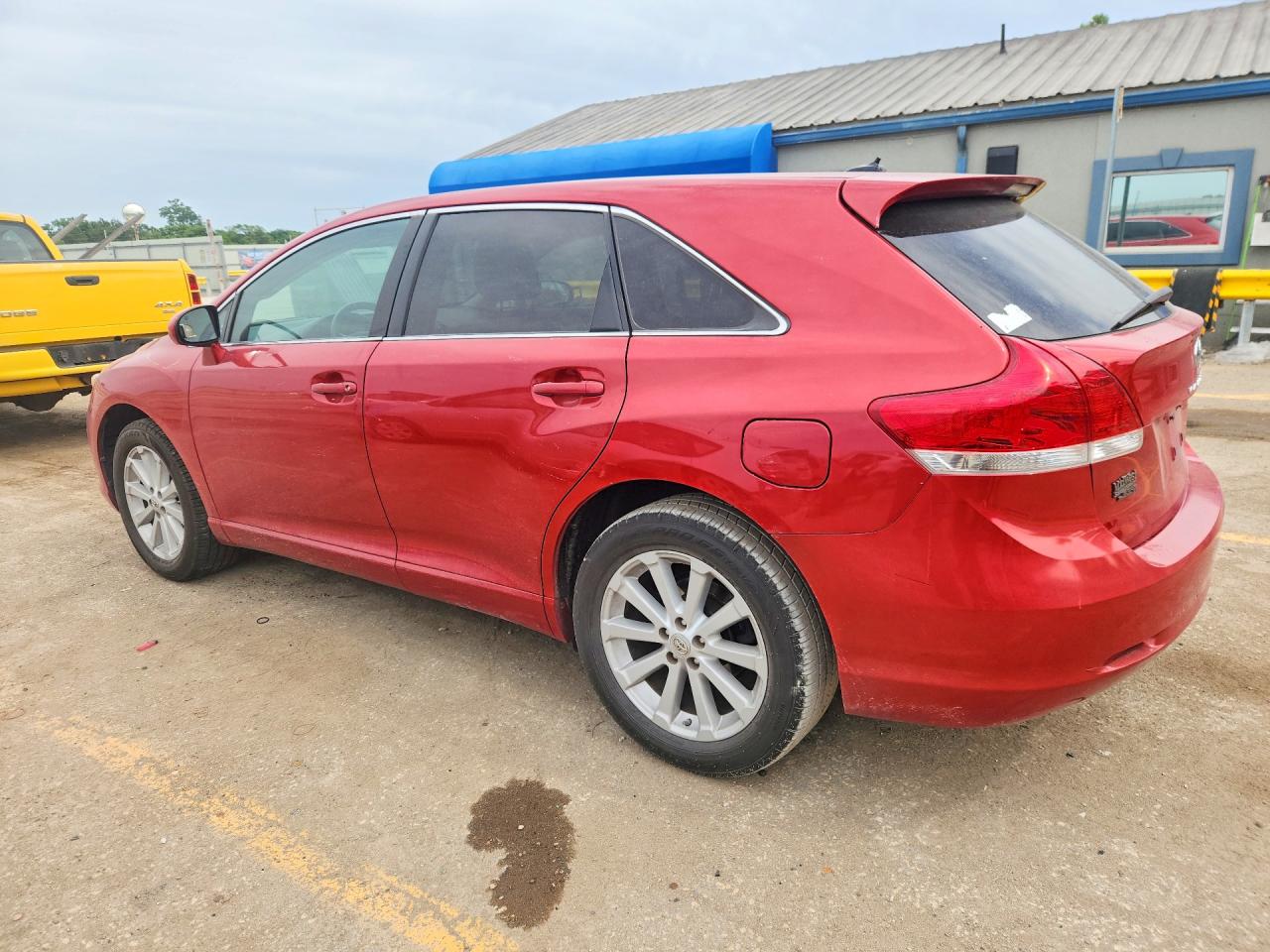 2012 TOYOTA VENZA LE photo 3