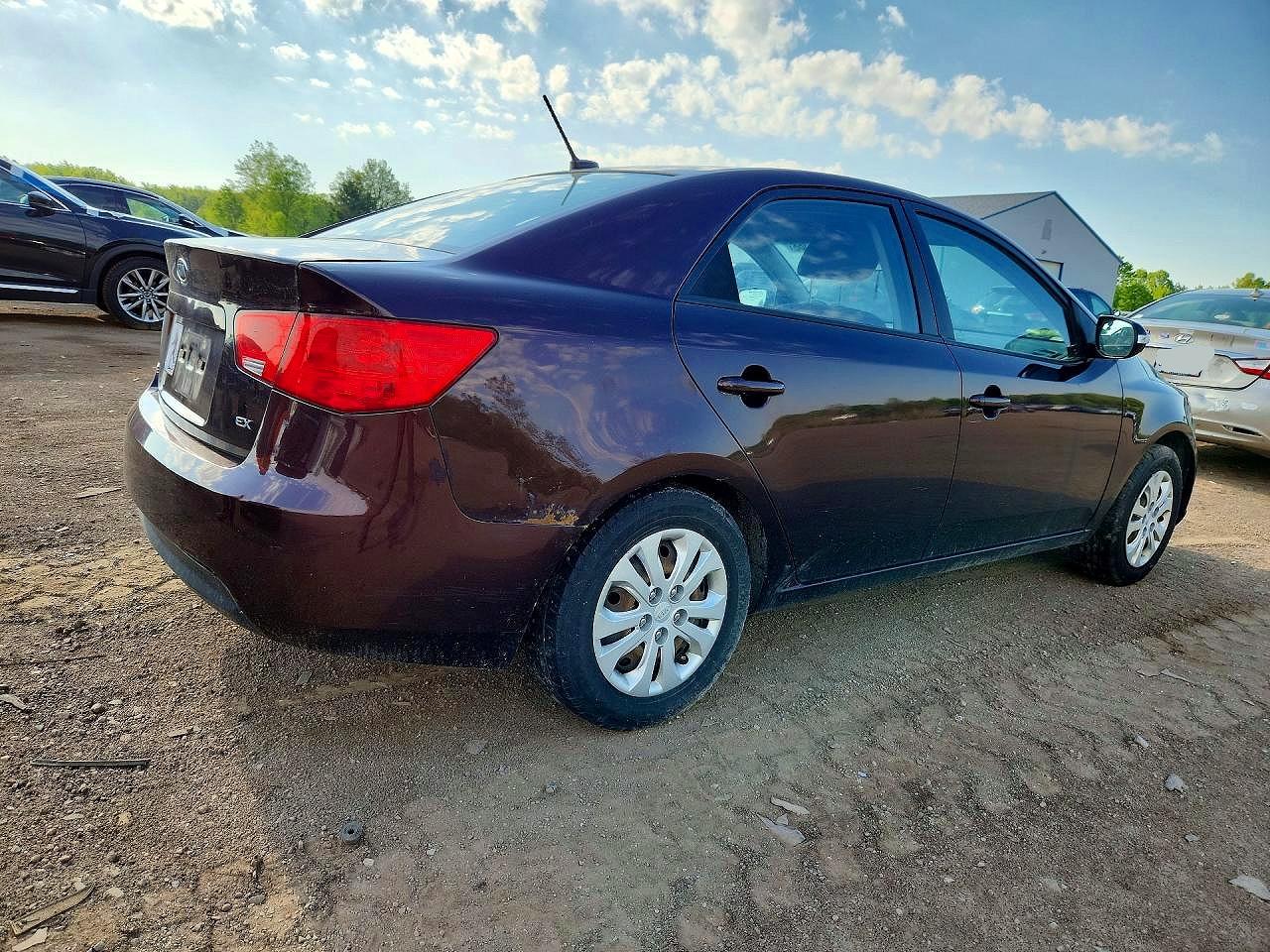 2010 KIA FORTE EX photo 7