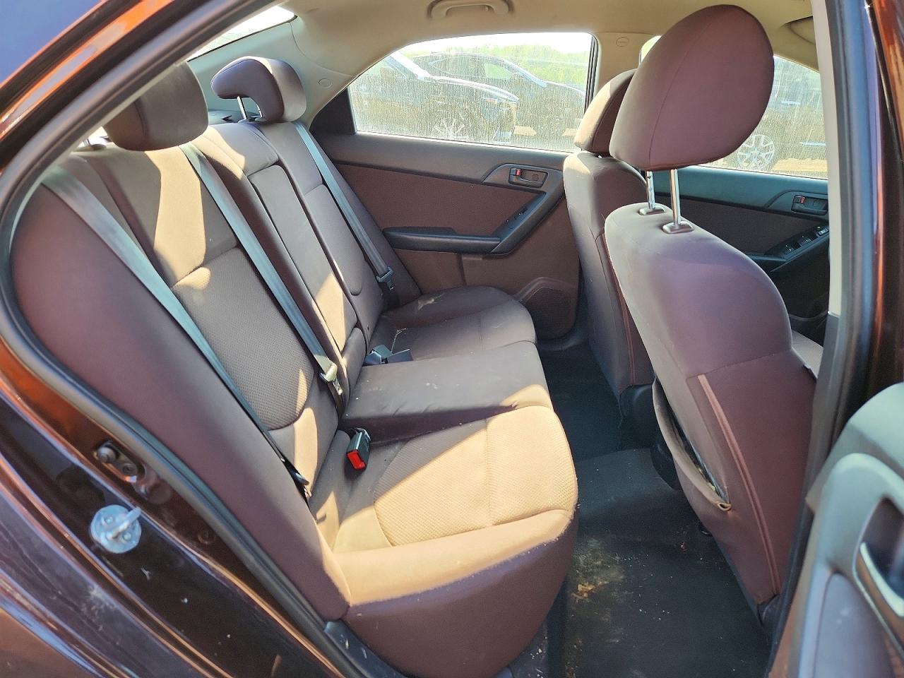 2010 KIA FORTE EX photo 28