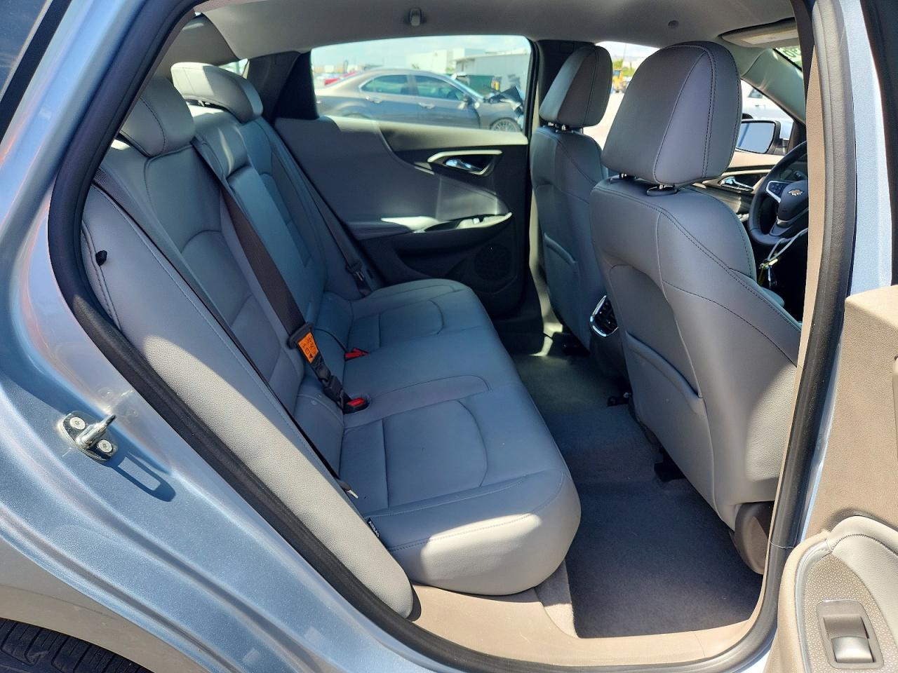 2017 CHEVROLET MALIBU LT photo 10