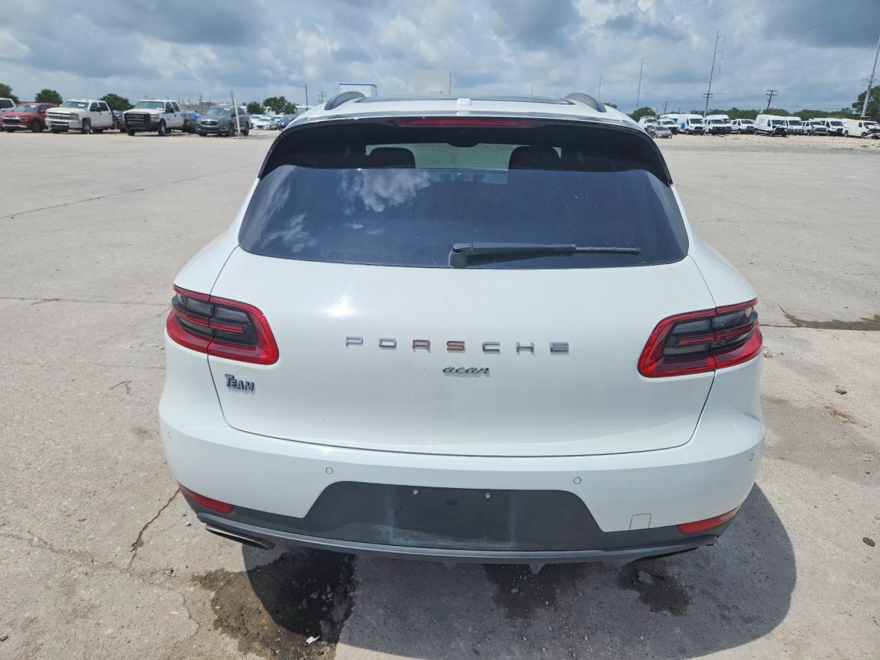 2017 PORSCHE MACAN photo 16