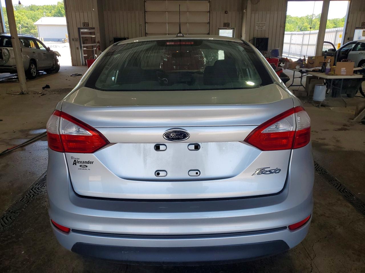 2016 FORD FIESTA S photo 11