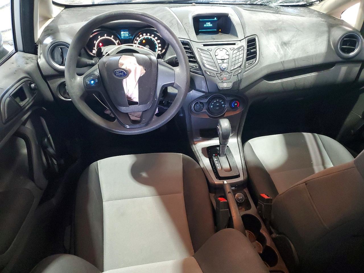2016 FORD FIESTA S photo 15