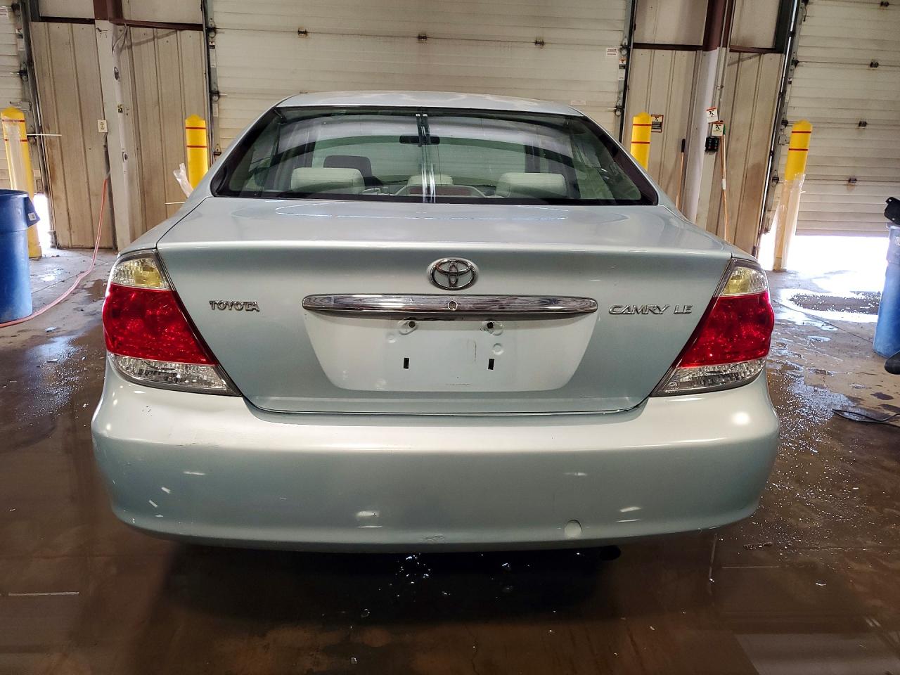 2006 TOYOTA CAMRY LE photo 11